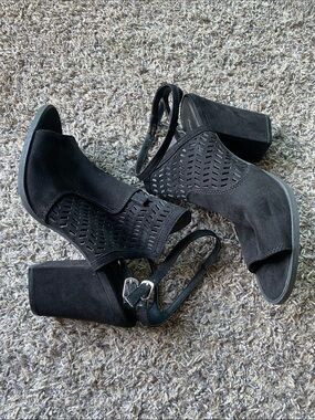 American Eagle by Payless Black Laser-Cut Block Heel Sandals